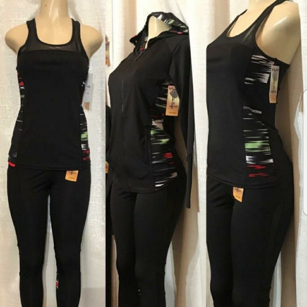 Yoga pants and CAPRI ACTIVE SETS.